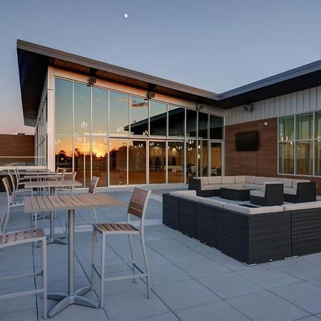 Courtyard By Marriott Iowa City University Heights Hotel Exterior photo